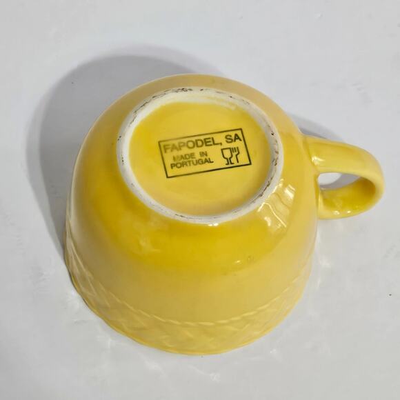 Fapodel, SA Canary Yellow Braided Pattern Cup & Saucer - Picture 7 of 7